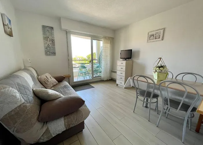 T2 A 100m De La Avec Balcons Et Parking - - Fr-1-433-80