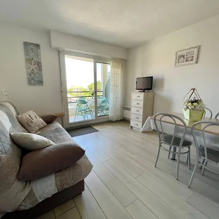 T2 A 100m De La Avec Balcons Et Parking - - Fr-1-433-80